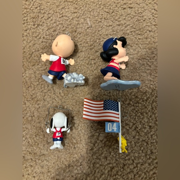 Lot Of 6 Hallmark Keepsake Peanut Series - Picture 13 of 15